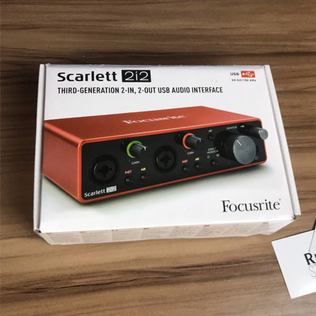 Interface de Áudio Focusrite Scarlett 2i2 Terceira Geração