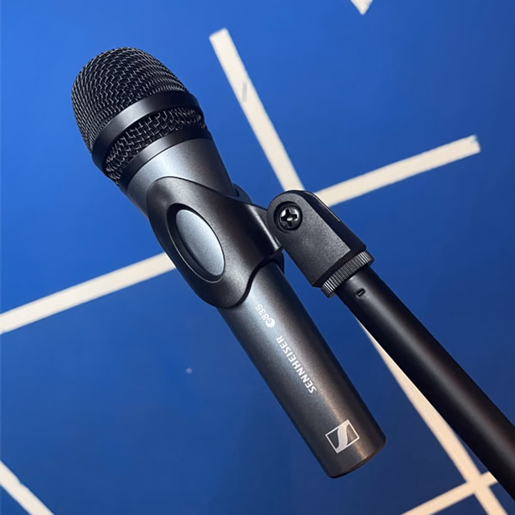 Microfone Dinâmico Sennheiser E835 Profissional