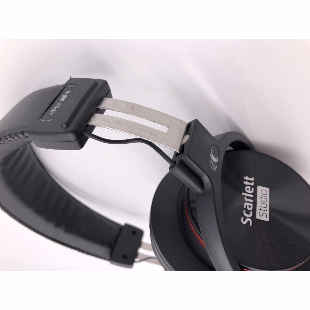 Focusrite Scarlett Fone de Referência Hp60 MKIII
